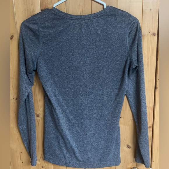Grey long sleeve active wear - Picture 2 of 2